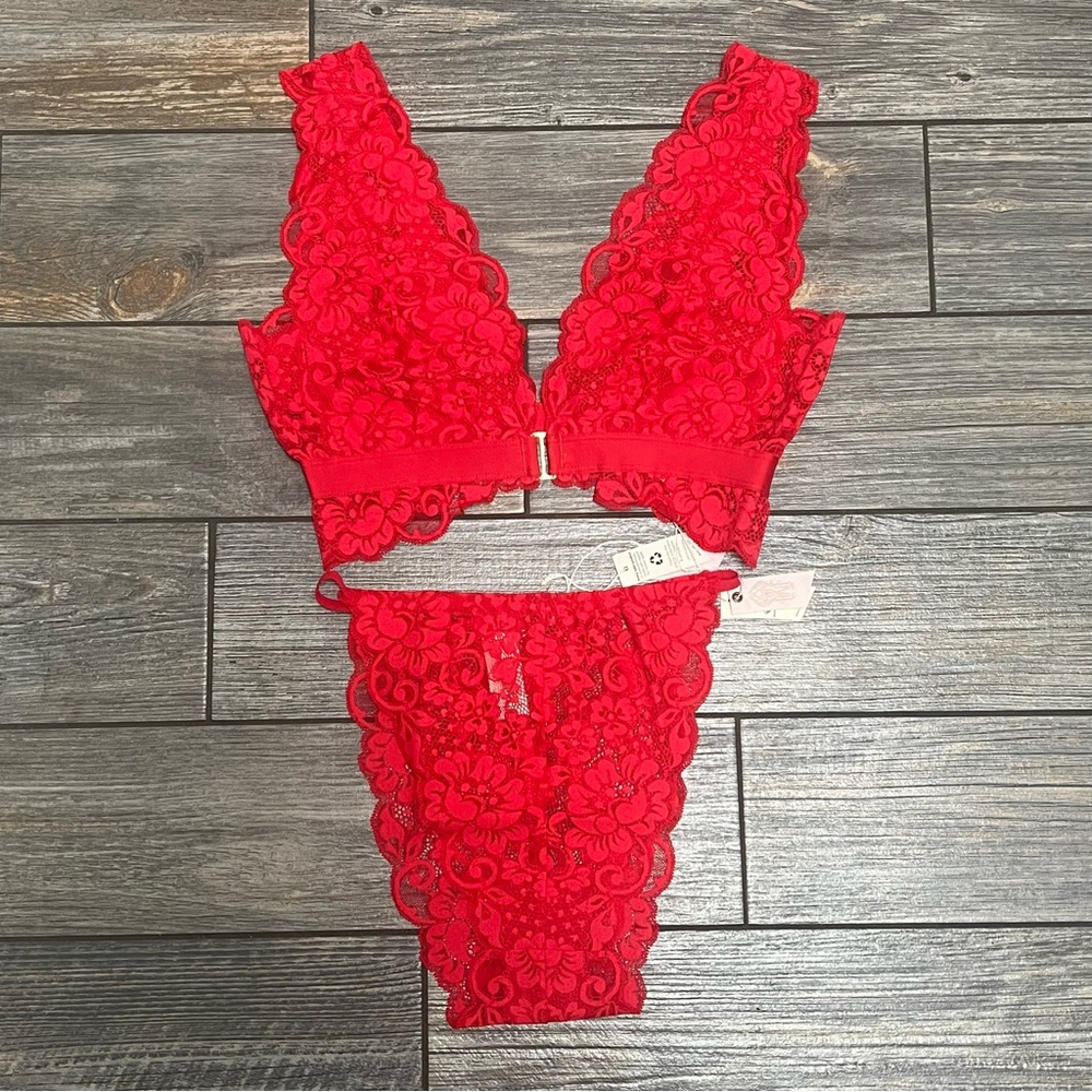 NWT HAH x Free People SET Medium Got UR Back Bralette + Chase Me Down Panty Red